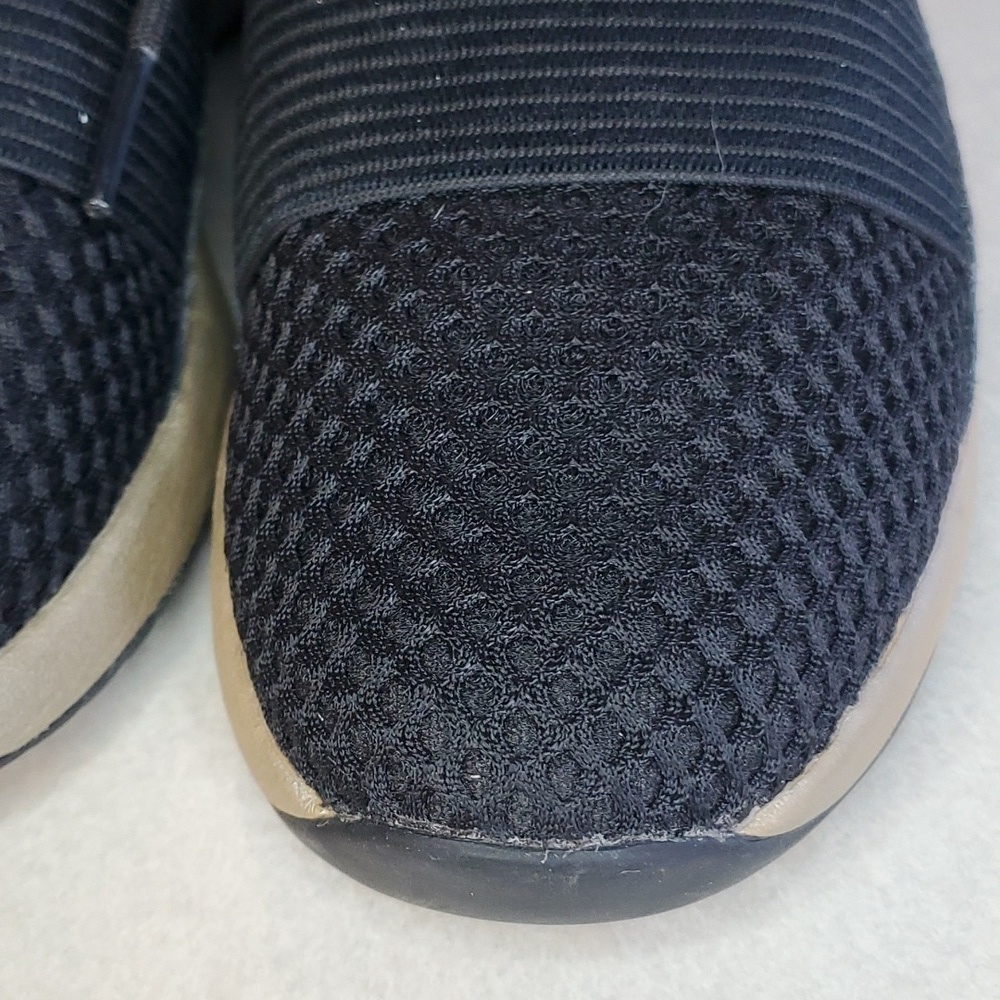 Under Armour Breathe Lace up Sneakers - Picture 2 of 12